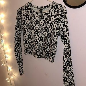 Black and White Flower Long-Sleeve by Wild Fable
